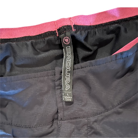 Endura Padded Mountain Bike Shorts size Large Like New - Picture 3 of 3